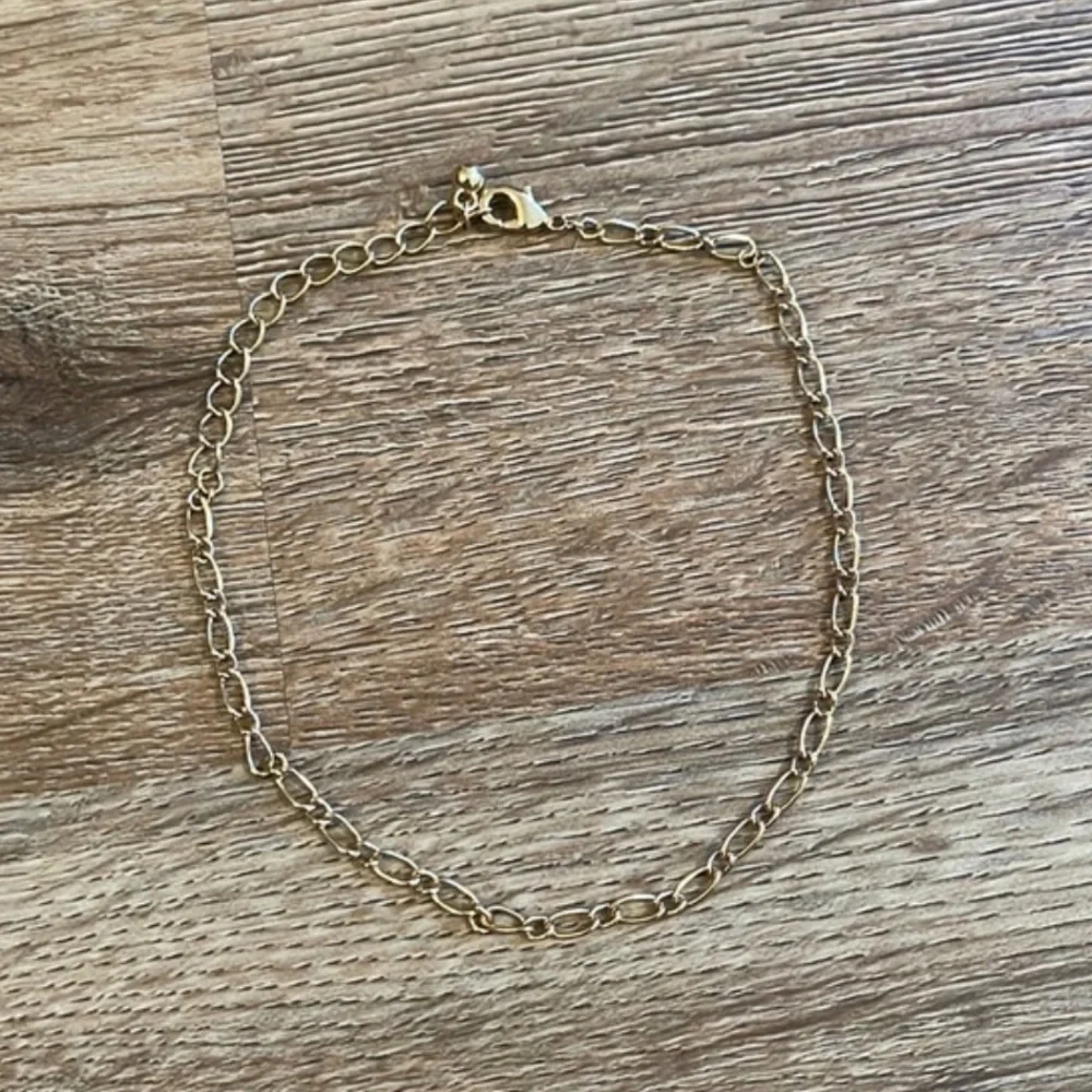 Dainty Delicate Minimalistic Gold Chain Bracelet